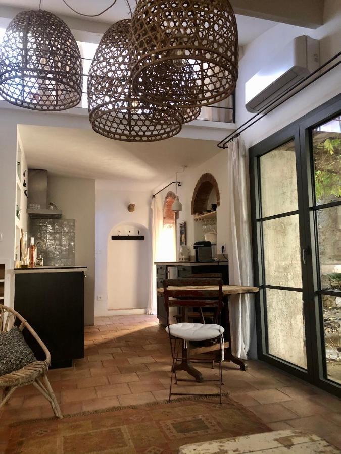 La Petite Maison Lourmarin Exterior photo